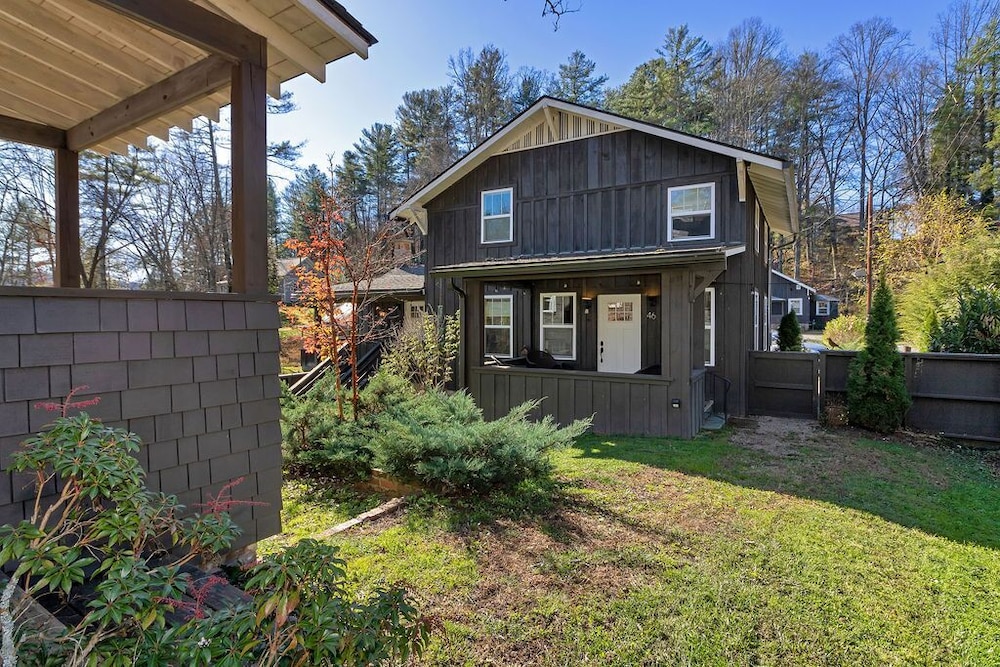 Lingerlong Main House Downtown Brevard