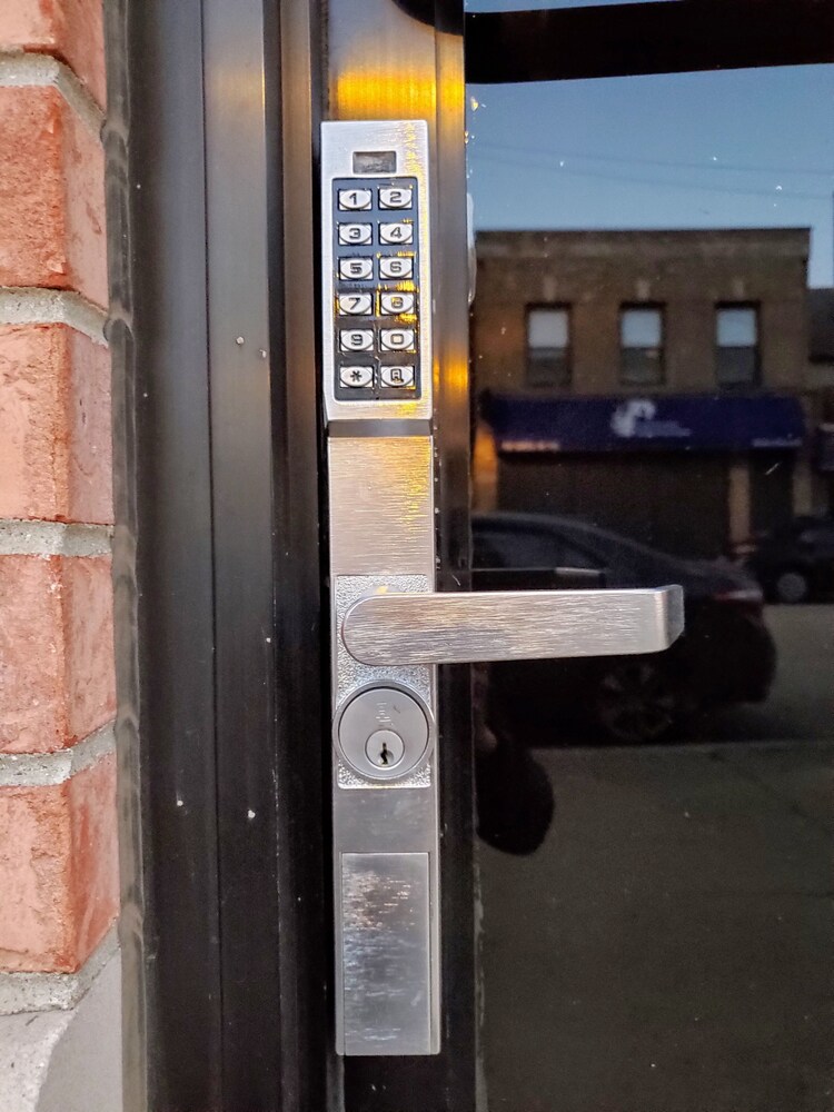 Oasis 2 #3 - Luxurious Penthouse 5br/2ba near McCormick Place & Wintrust Arena