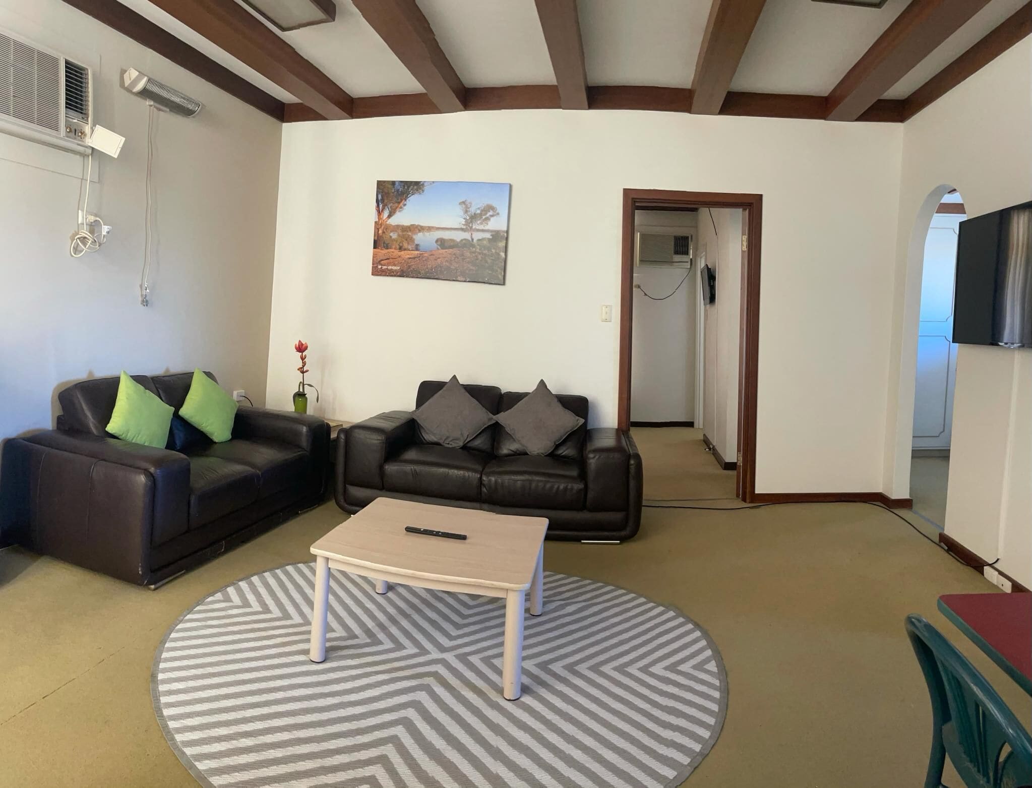 Lake Lefroy Motel and Bar