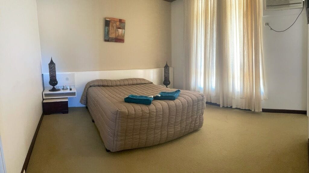 Lake Lefroy Motel and Bar