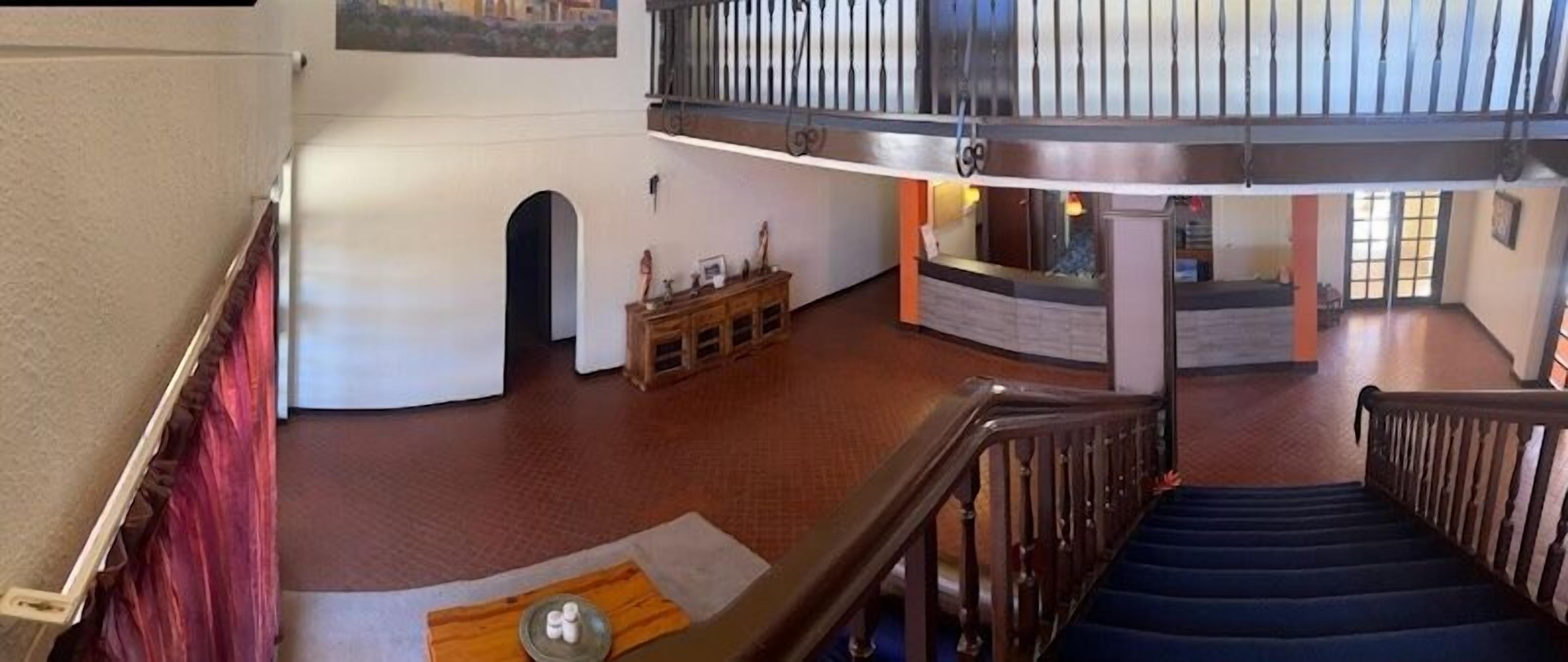 Lake Lefroy Motel and Bar