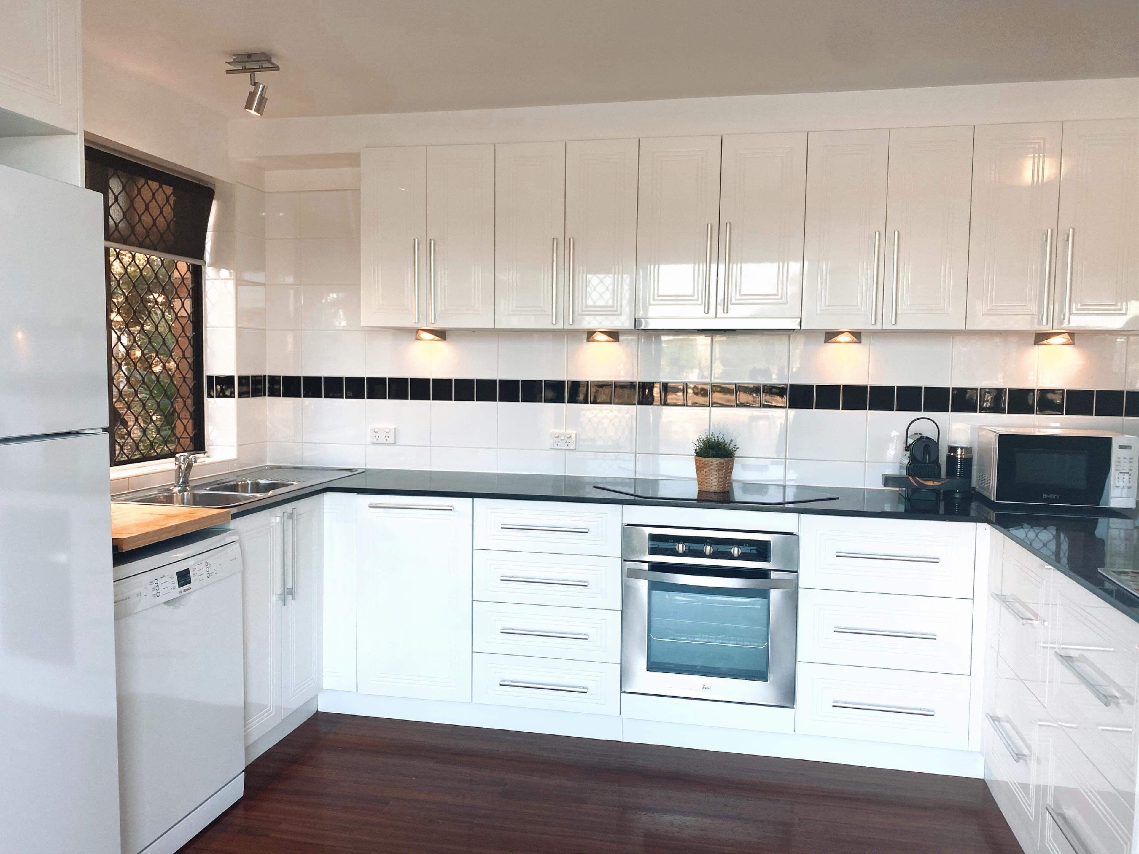 Mooloolaba Waterfront - 'La Villa De La Baie'