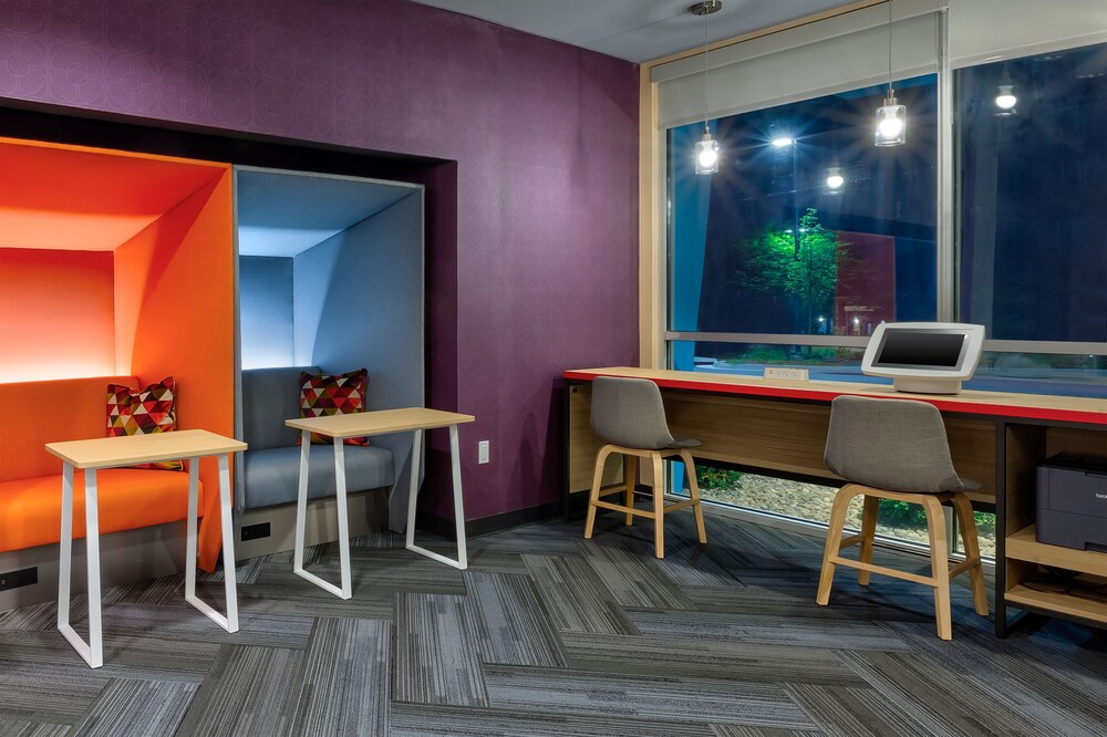 Tru By Hilton Comstock Park Grand Rapids in Grand Rapids Best Rates & Deals on Orbitz