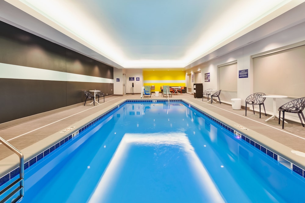 Tru By Hilton Comstock Park Grand Rapids in Grand Rapids Best Rates & Deals on Orbitz