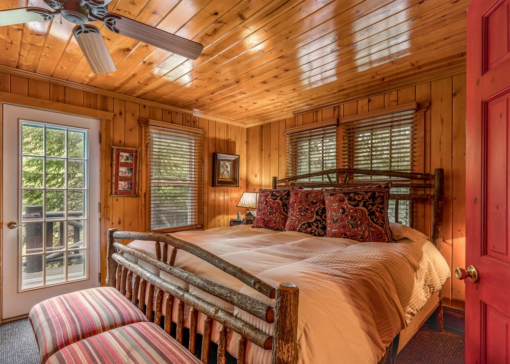 One Of A Kind Star Lake Home Pontoon Included Star Lake Vrbo