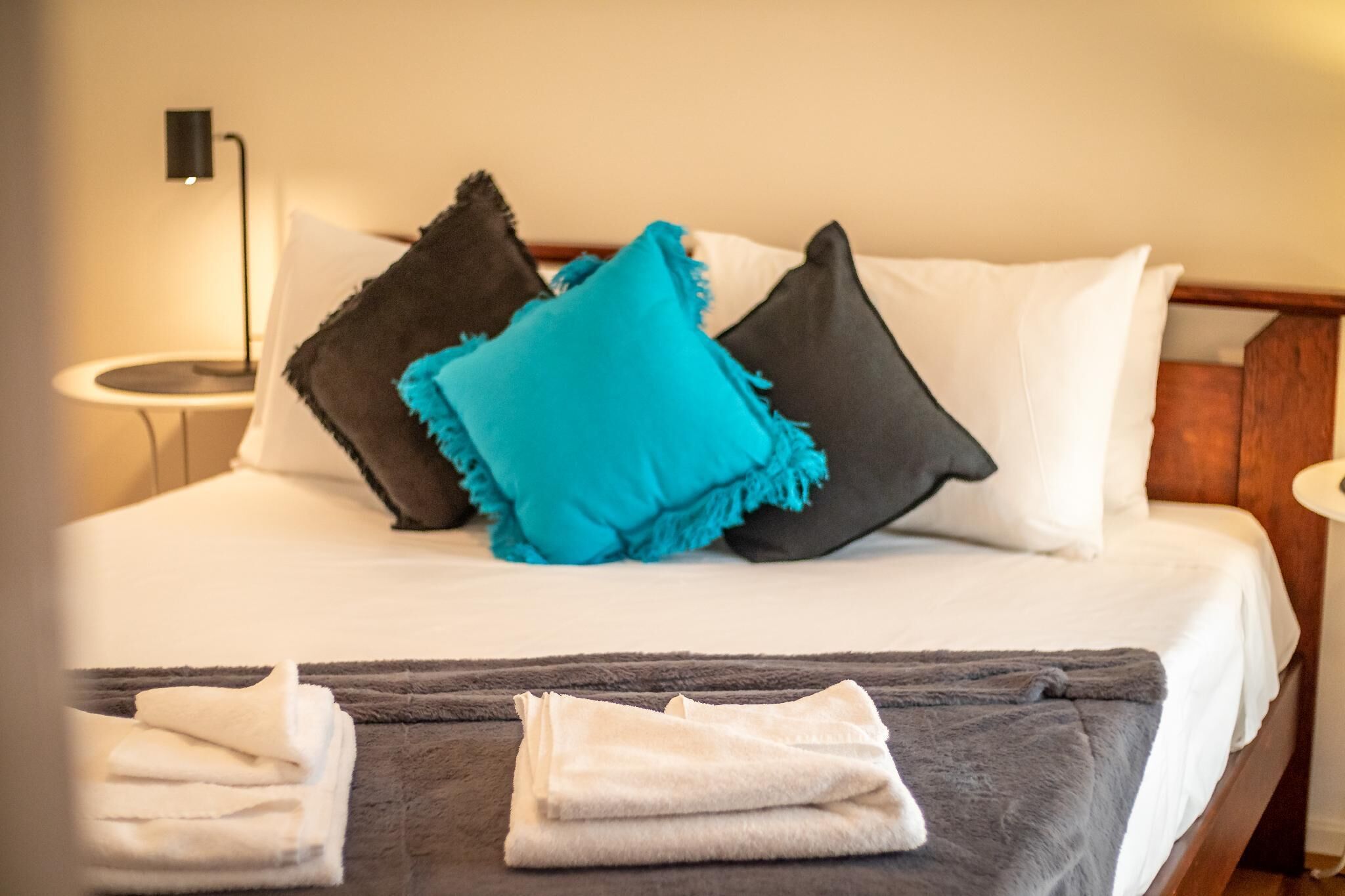 Stylish Villa With one car bay Sleeps 4