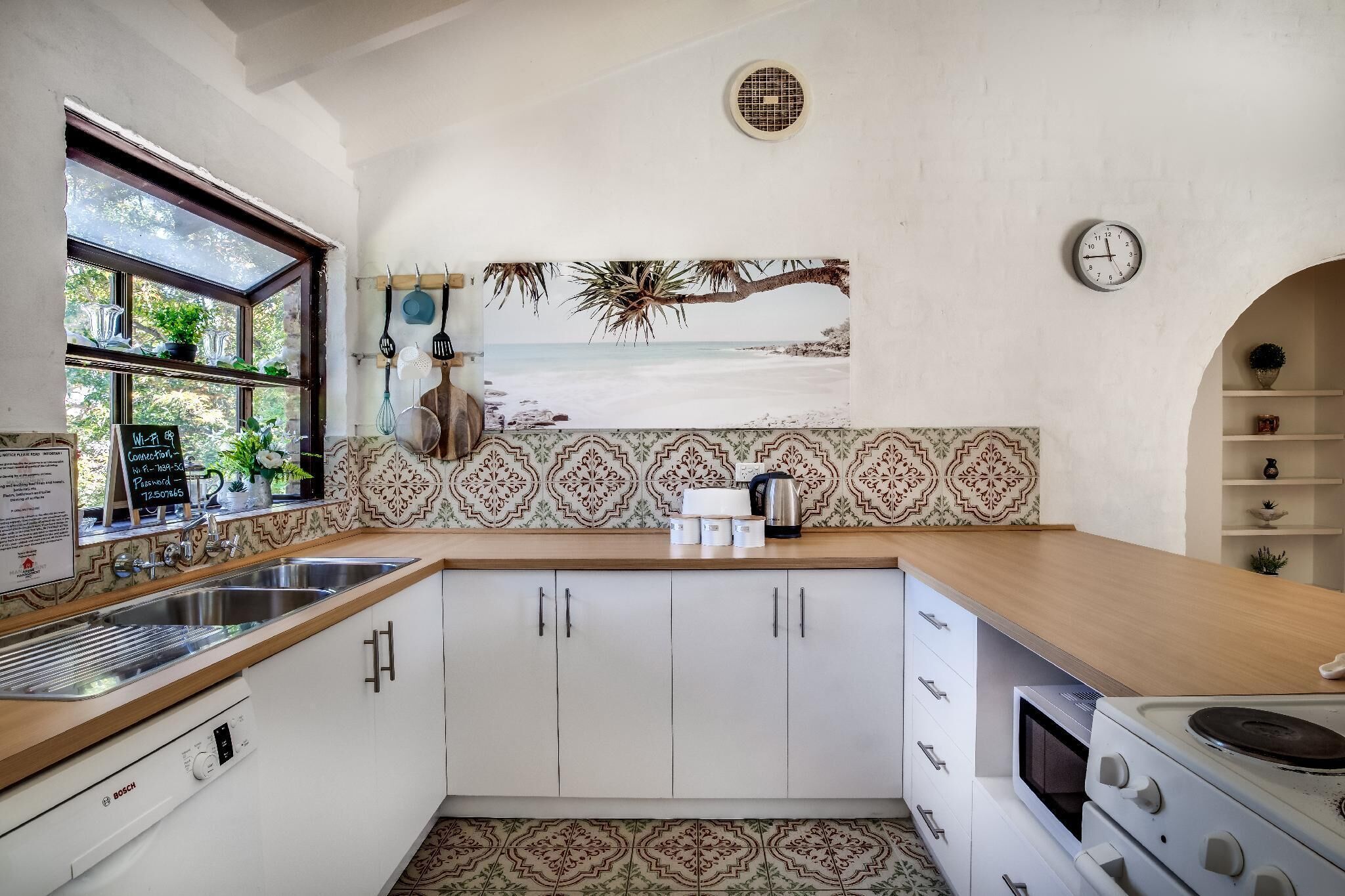 Stylish Villa With one car bay Sleeps 4