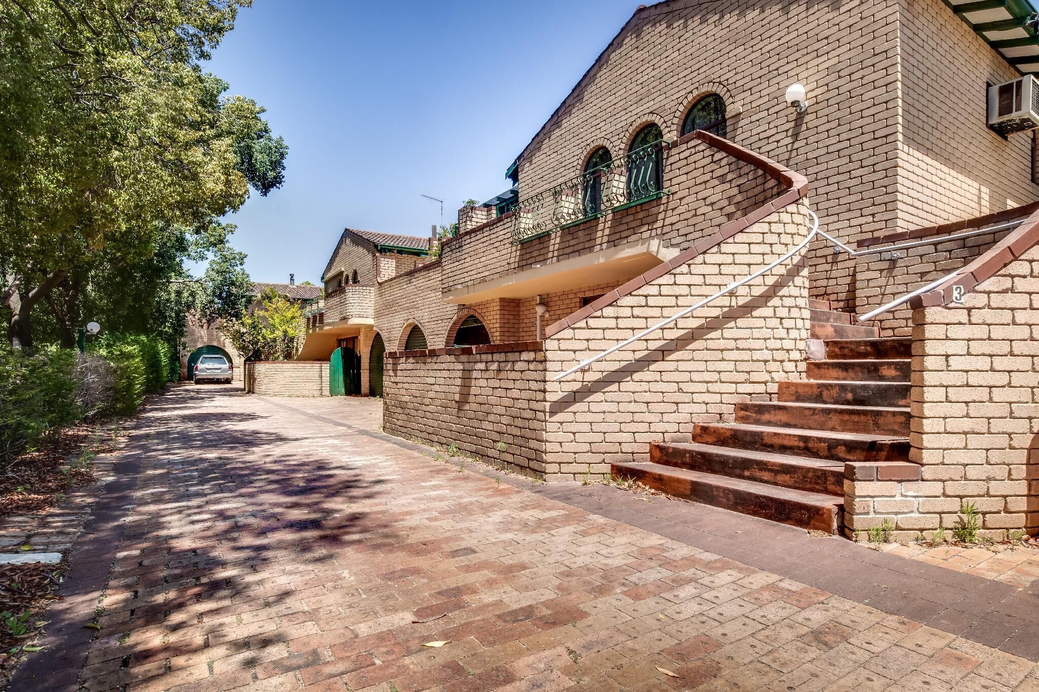 Stylish Villa With one car bay Sleeps 4