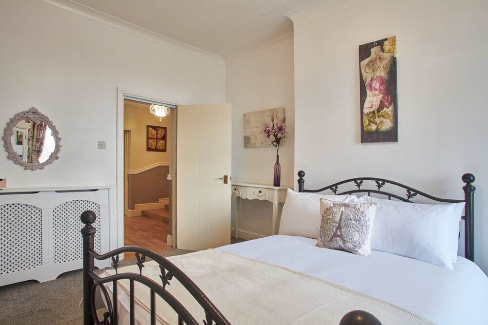 Regency Mansions Apartment Rooms, Reviews & Deals (Redcar, GBR) Wotif