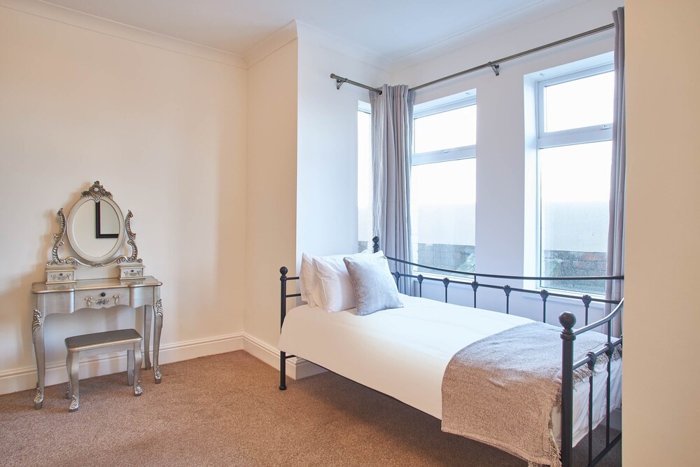 Regency Mansions Apartment Rooms, Reviews & Deals (Redcar, GBR) Wotif