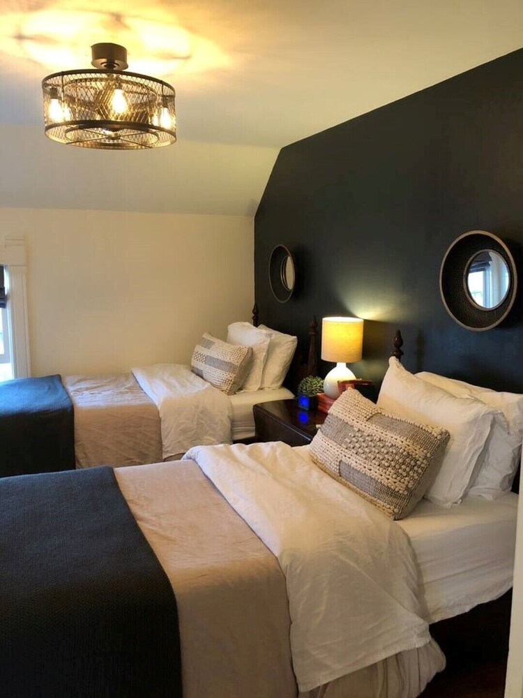 Close to Elkhart Lake, Kohler, and Kettle Moraine! Sheboygan County