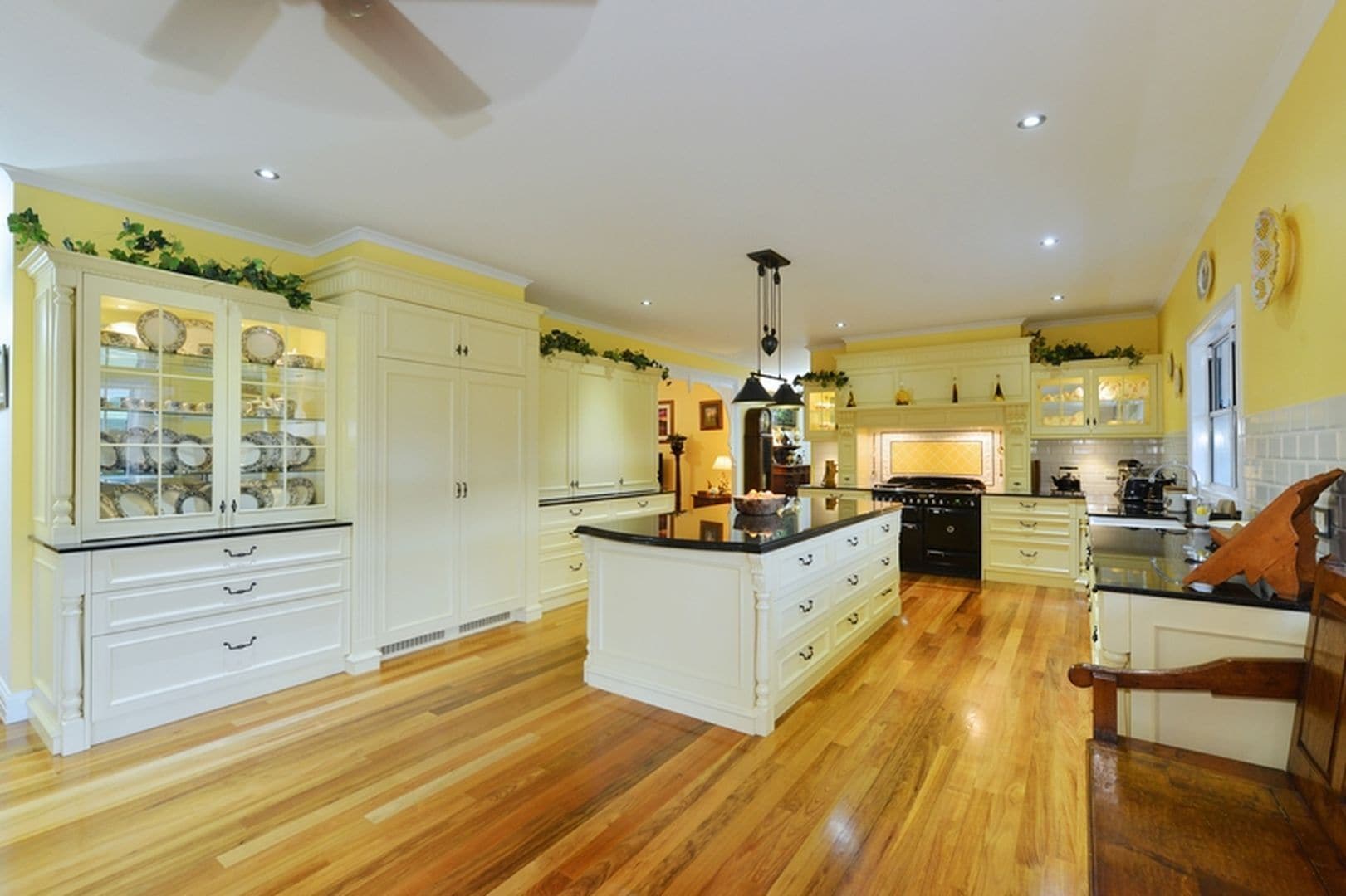 Port Douglas Lakeside Retreat