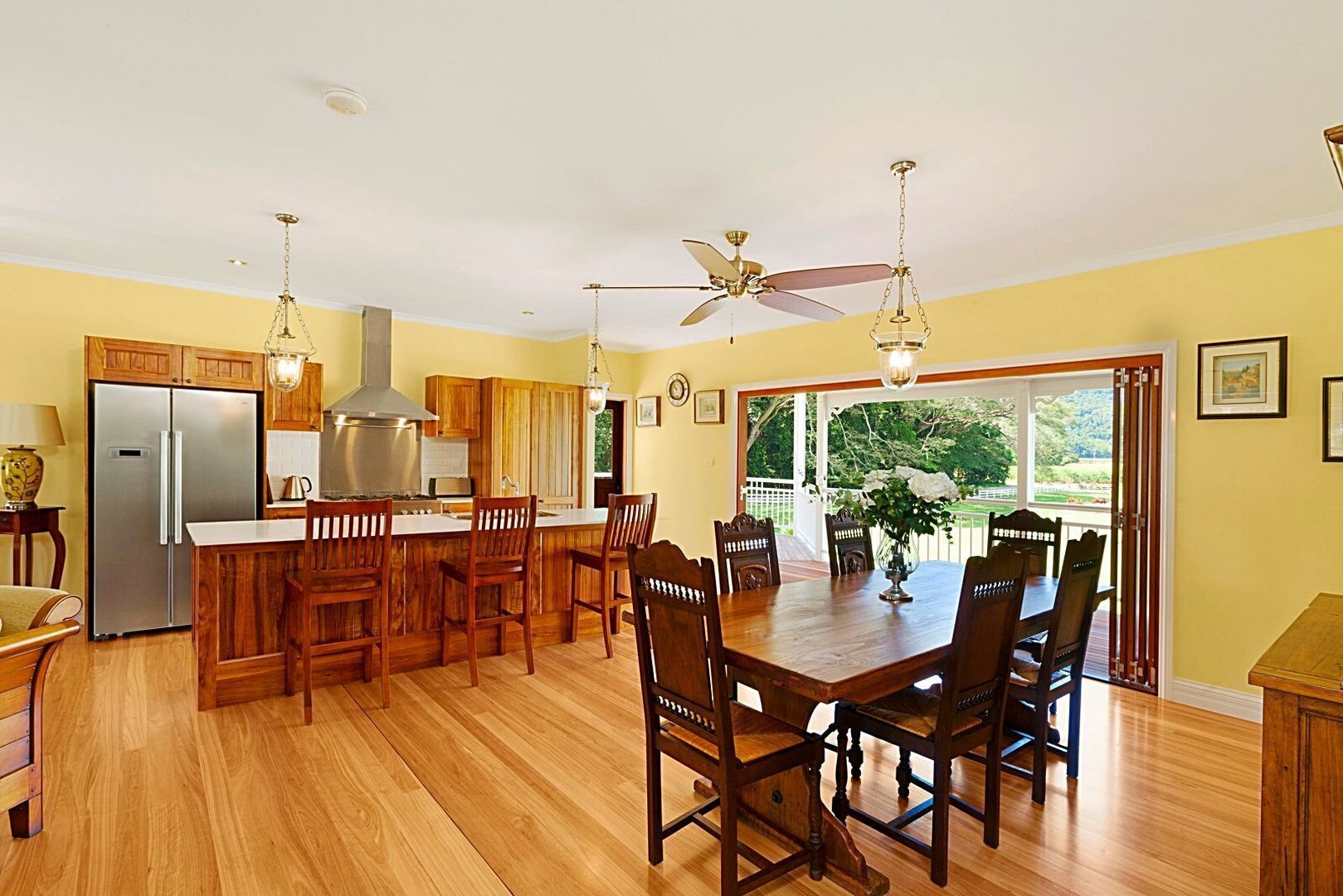 Port Douglas Lakeside Retreat