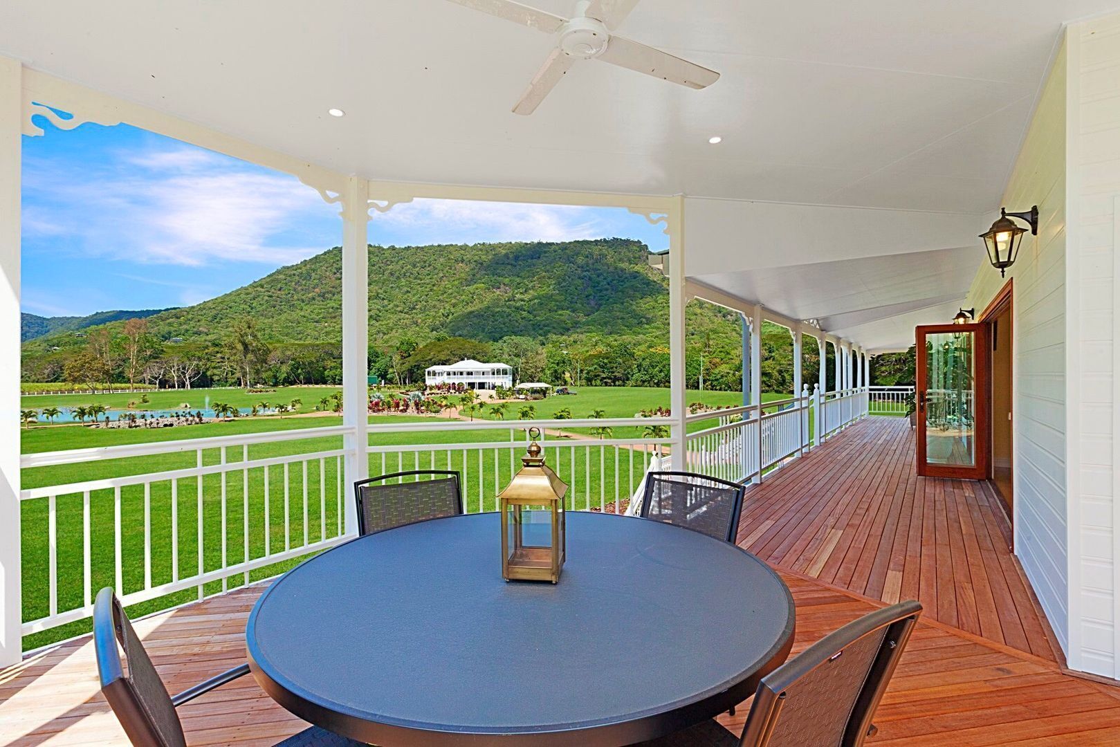 Port Douglas Lakeside Retreat