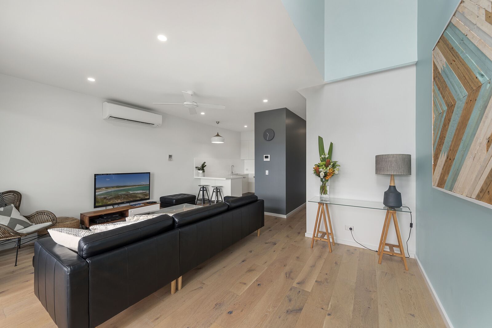 Fifty Meters to the Beach in the Heart of Woolgoolg