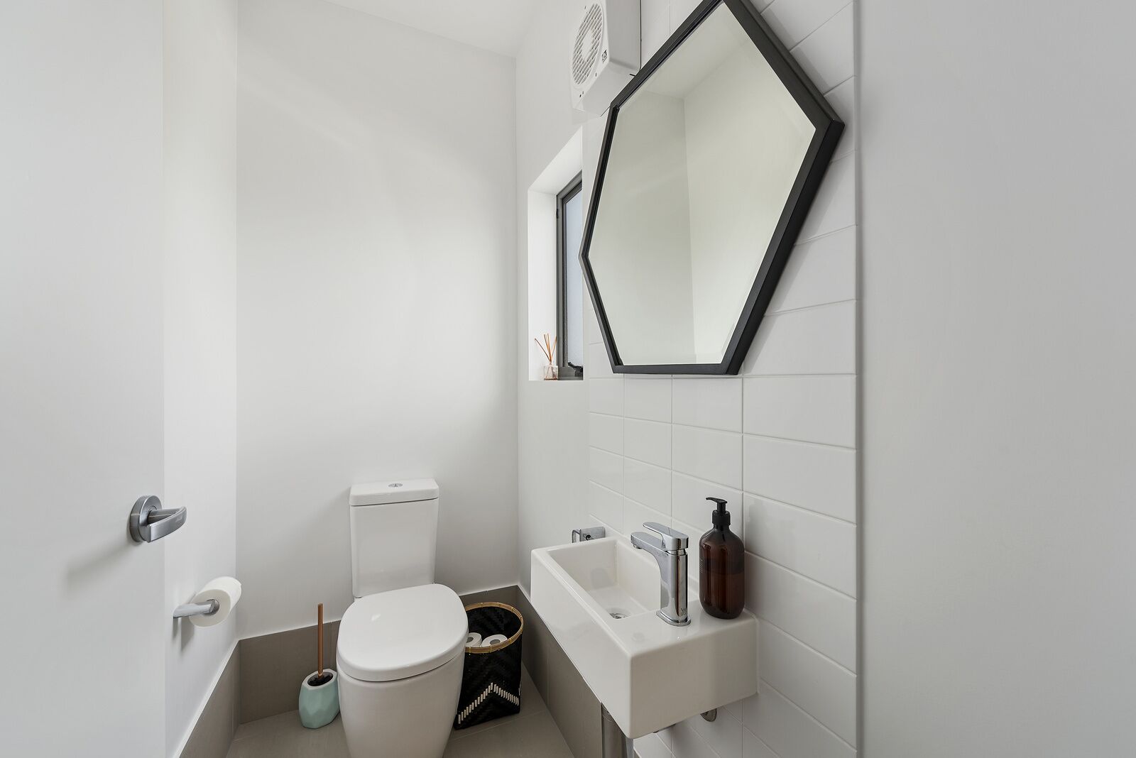 Fifty Meters to the Beach in the Heart of Woolgoolg