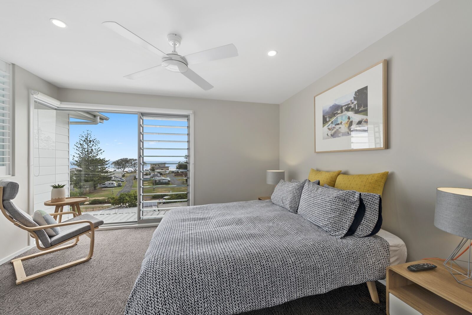 Fifty Meters to the Beach in the Heart of Woolgoolg