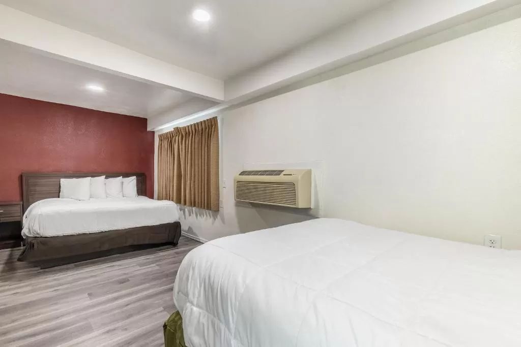 Americas Best Value Inn Needles - Family Room Suite 3 in Bullhead City, United States
