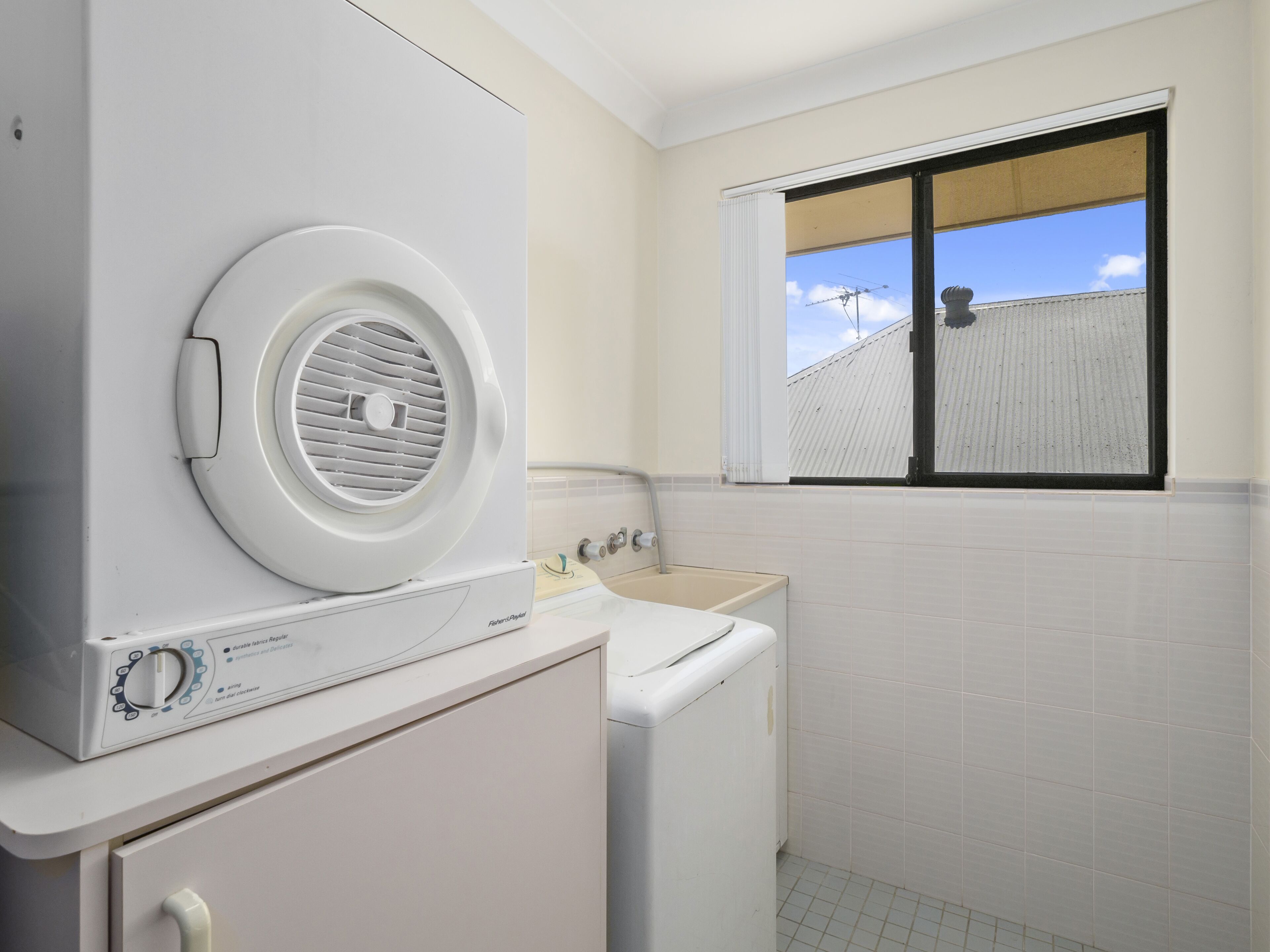 Sawtell Beach Is 500m Away From Excellently Styled Unit