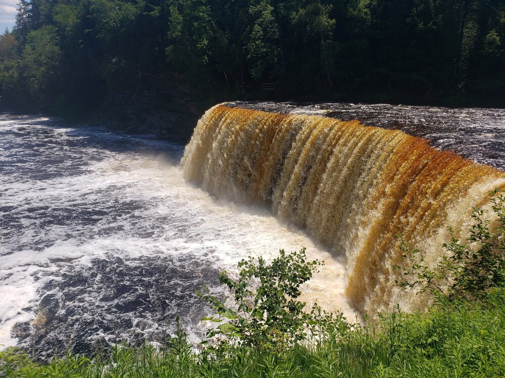 Upper Peninsula Lakefront Living!, Brimley, MI Vacation Rental Private