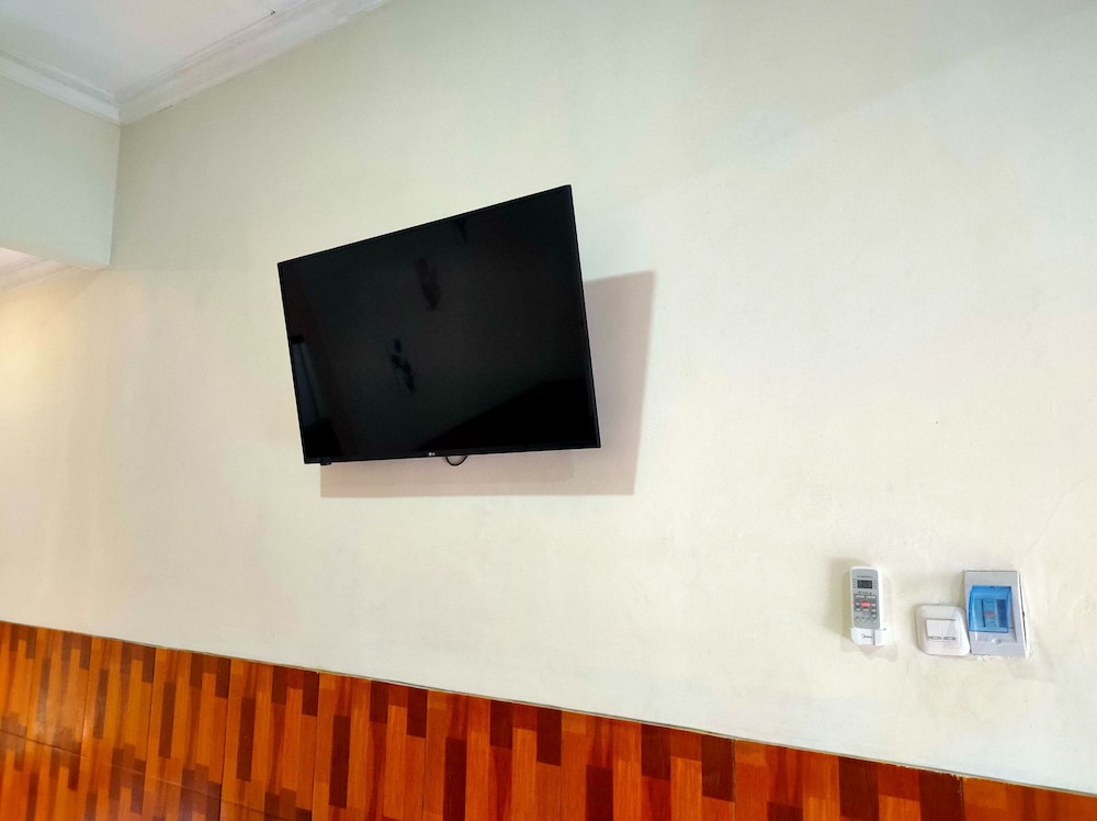 Hotel Nakula Sadewa 2 Bandungan in Bandungan | Best Rates & Deals on Orbitz