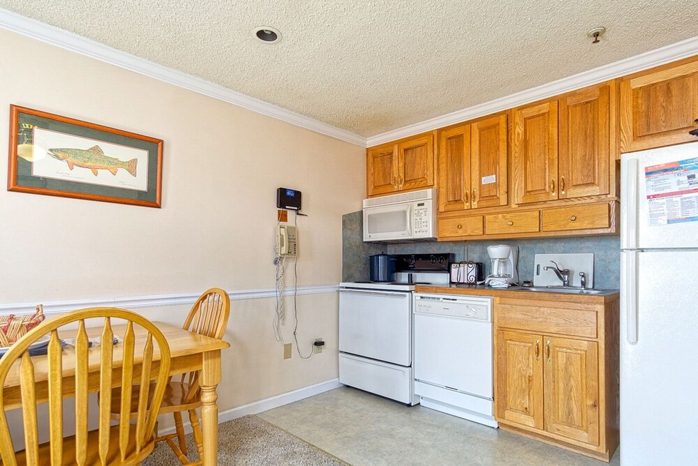 Mountain Lodge 233 by Casago, Snowshoe Room Prices & Reviews Travelocity