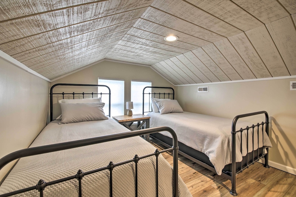 FarmStyle Ste. Genevieve Retreat w/ Fire Pit! Sainte Geneviève Vrbo