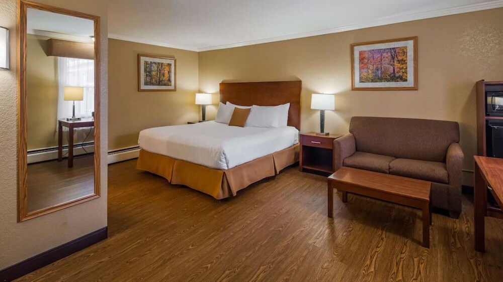 Best Western Bennington - Deluxe King Bed #3