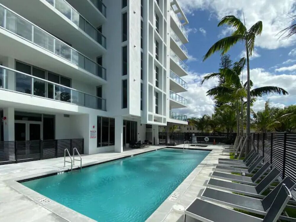 Luxury condo in a new small building in North Miami Beach FL