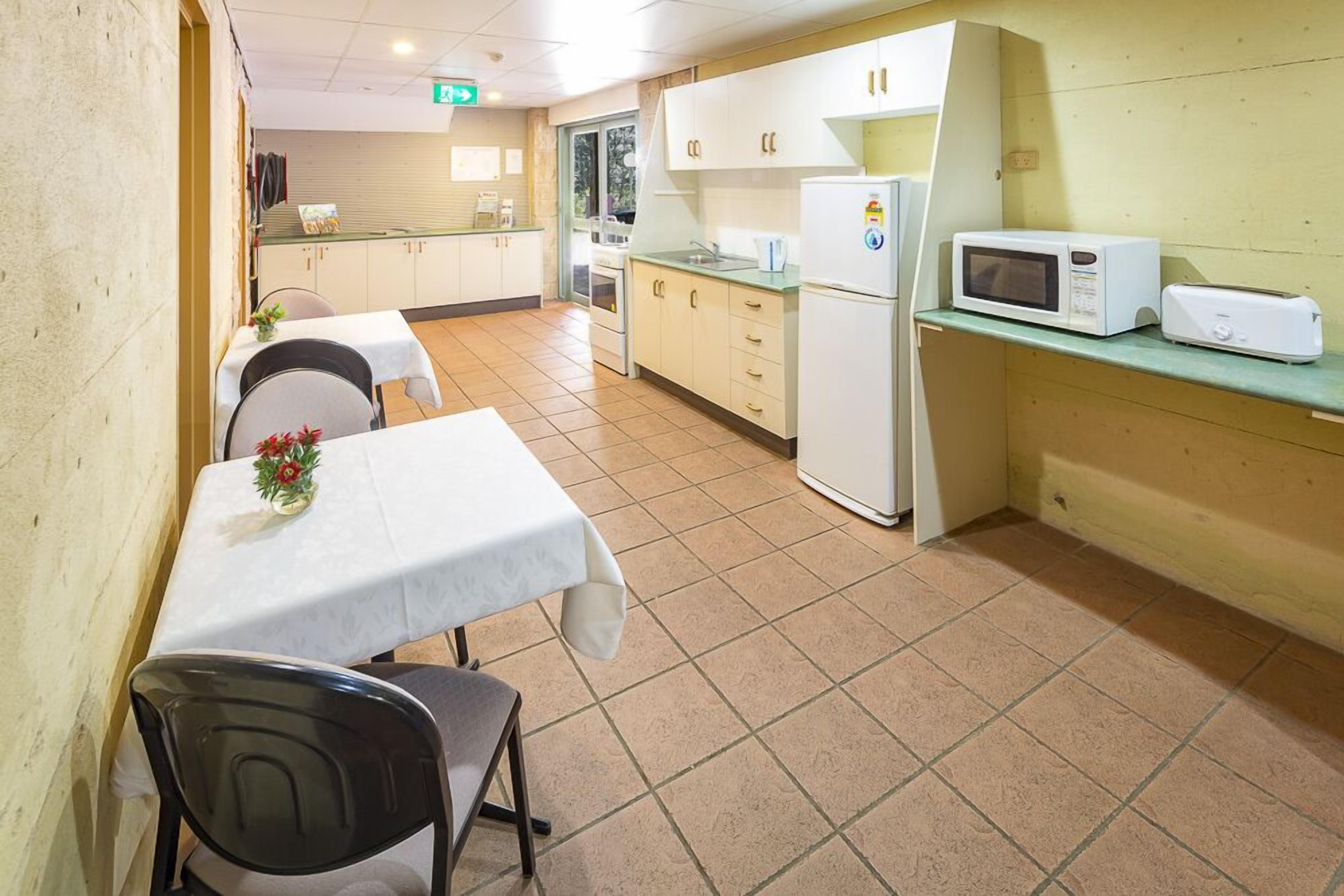 Yaraandoo Family Area Rooms