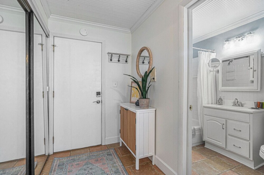 Sadie's Lakefront Oasis South Haven Vrbo