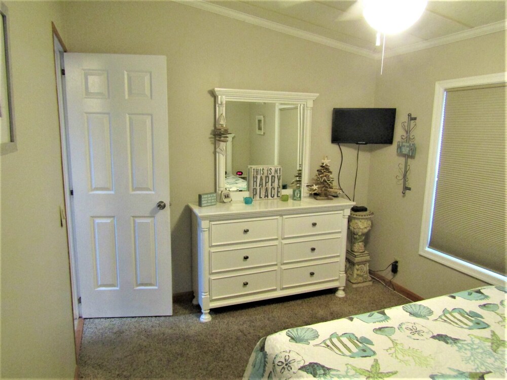 Assateague Pointe 2 br/1 ba 2 outdoor pools in WOC. Assateague Pointe Vrbo