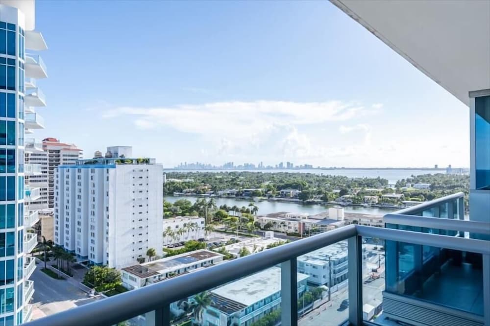 Oceanfront Condo-Hotel | Pool & Hot Tub | Balcony w/ Ocean Views | Beach Access w/ Chairs