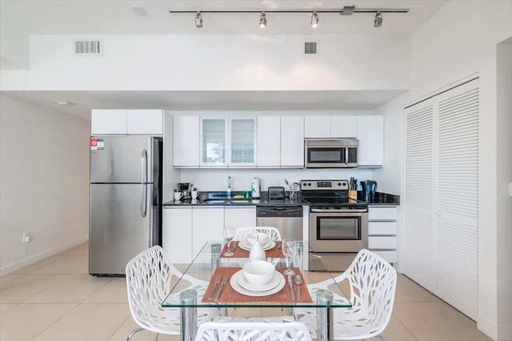 Oceanfront Condo-Hotel | Pool & Hot Tub | Balcony w/ Ocean Views | Beach Access w/ Chairs