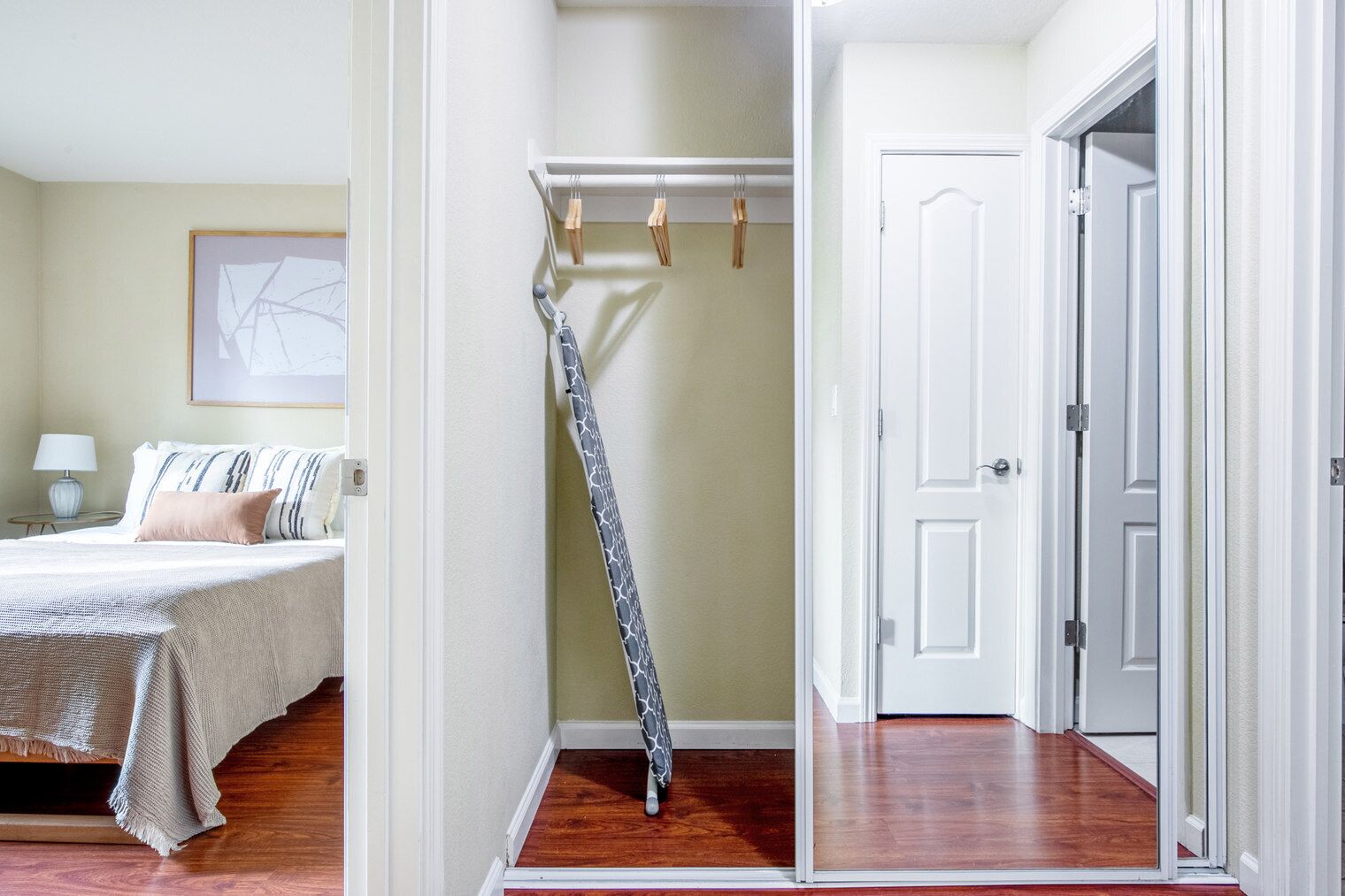 Modern Fremont 1BR w/ Pool + Spa, Onsite Shopping, by Blueground in Fremont, United States