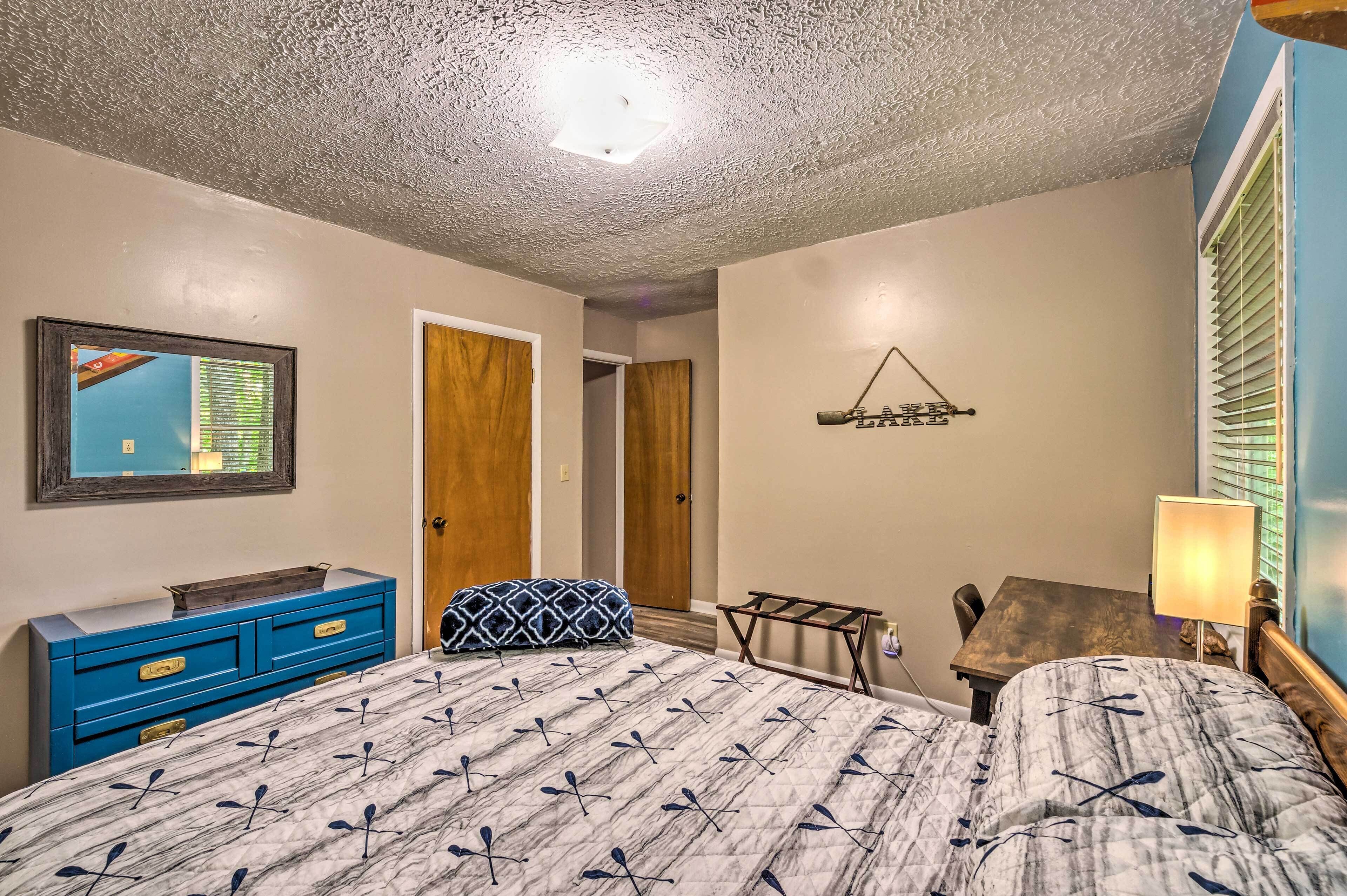 Lake View Escape - 1 Mile From Wisdom Dock! in Albany, United States