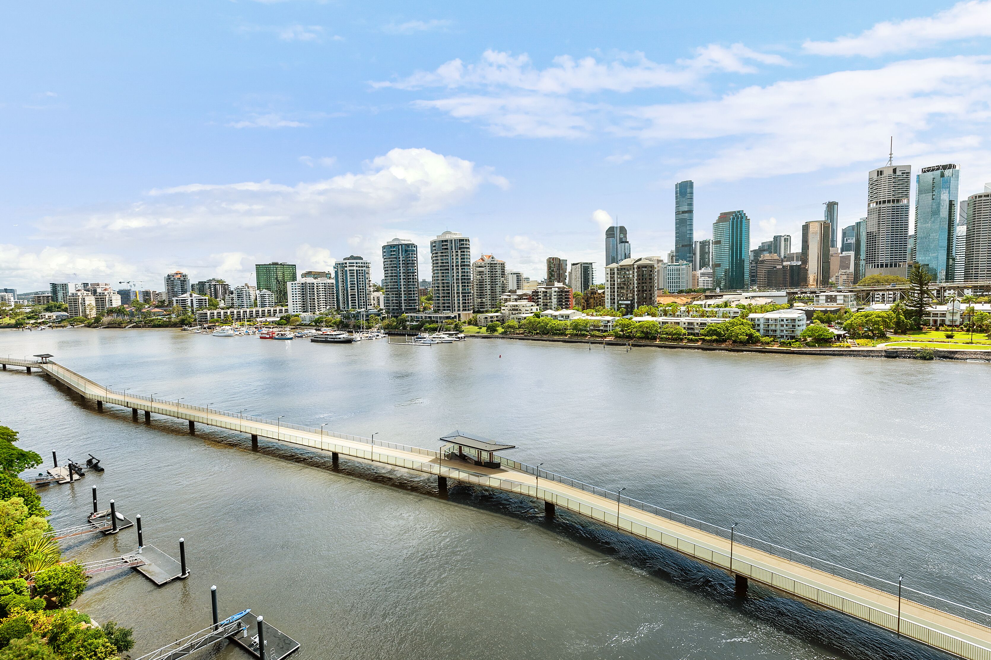 Wow! ~ Skyline City, Water + Story Bridge Views
