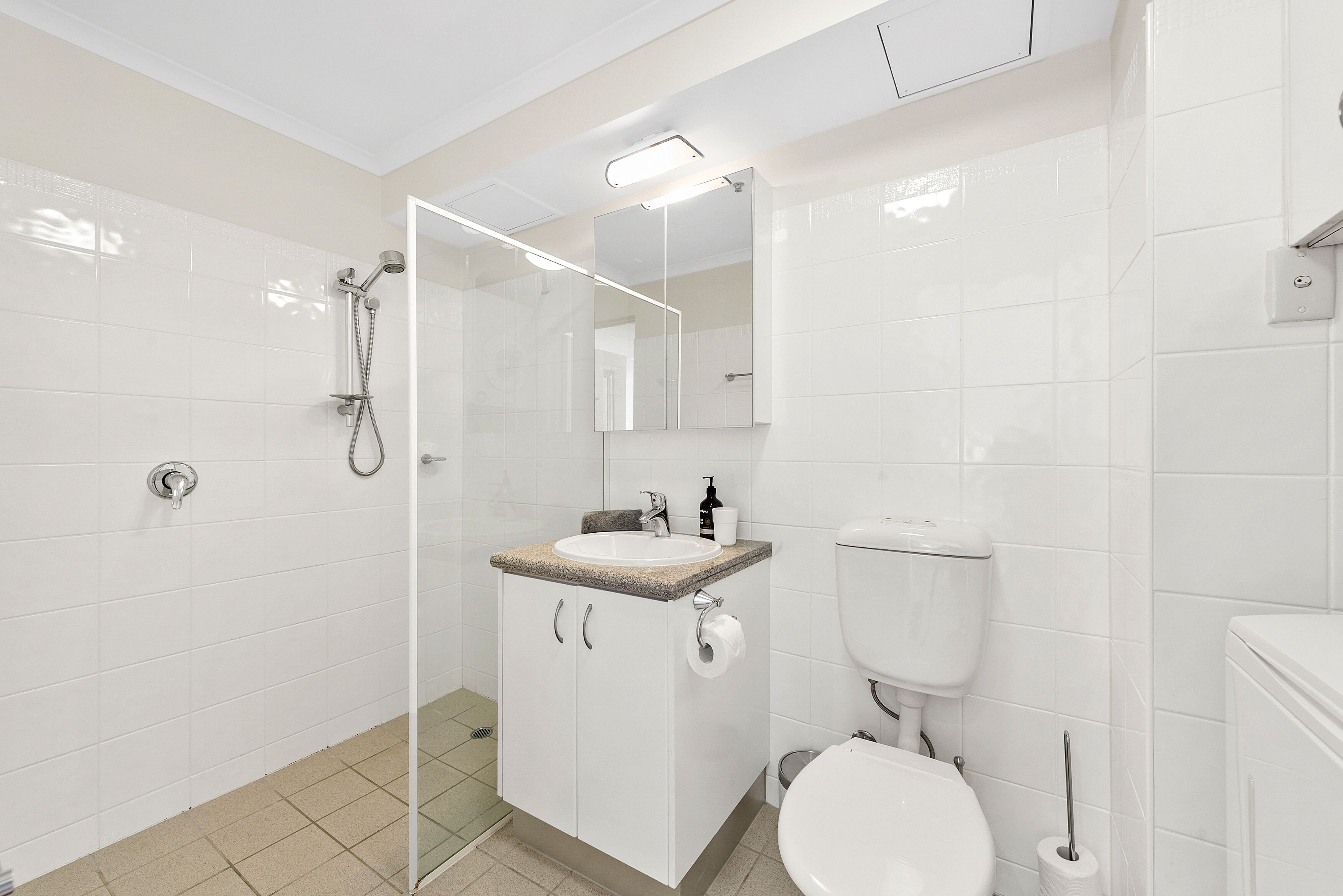 Wow! ~ Skyline City, Water + Story Bridge Views