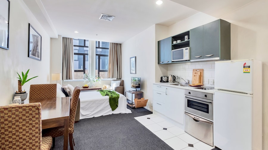 Boutique Hotel Apt 1 BR with Sofa Bed