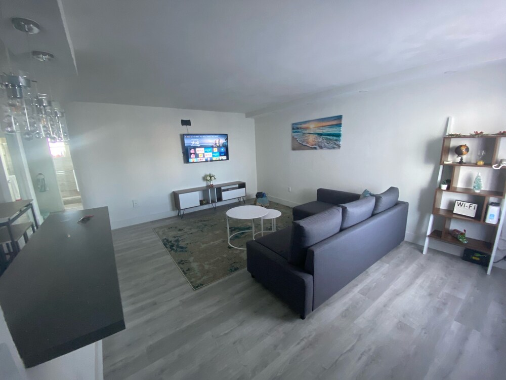 Amazing smart apartment in Miami with free Parking