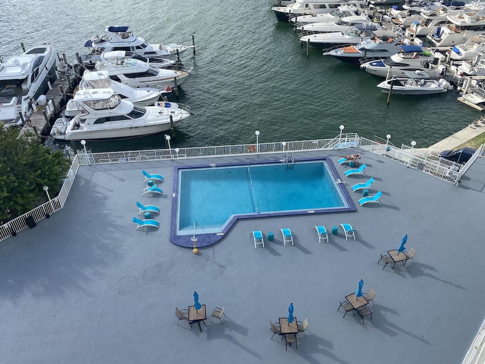 Amazing smart apartment in Miami with free Parking