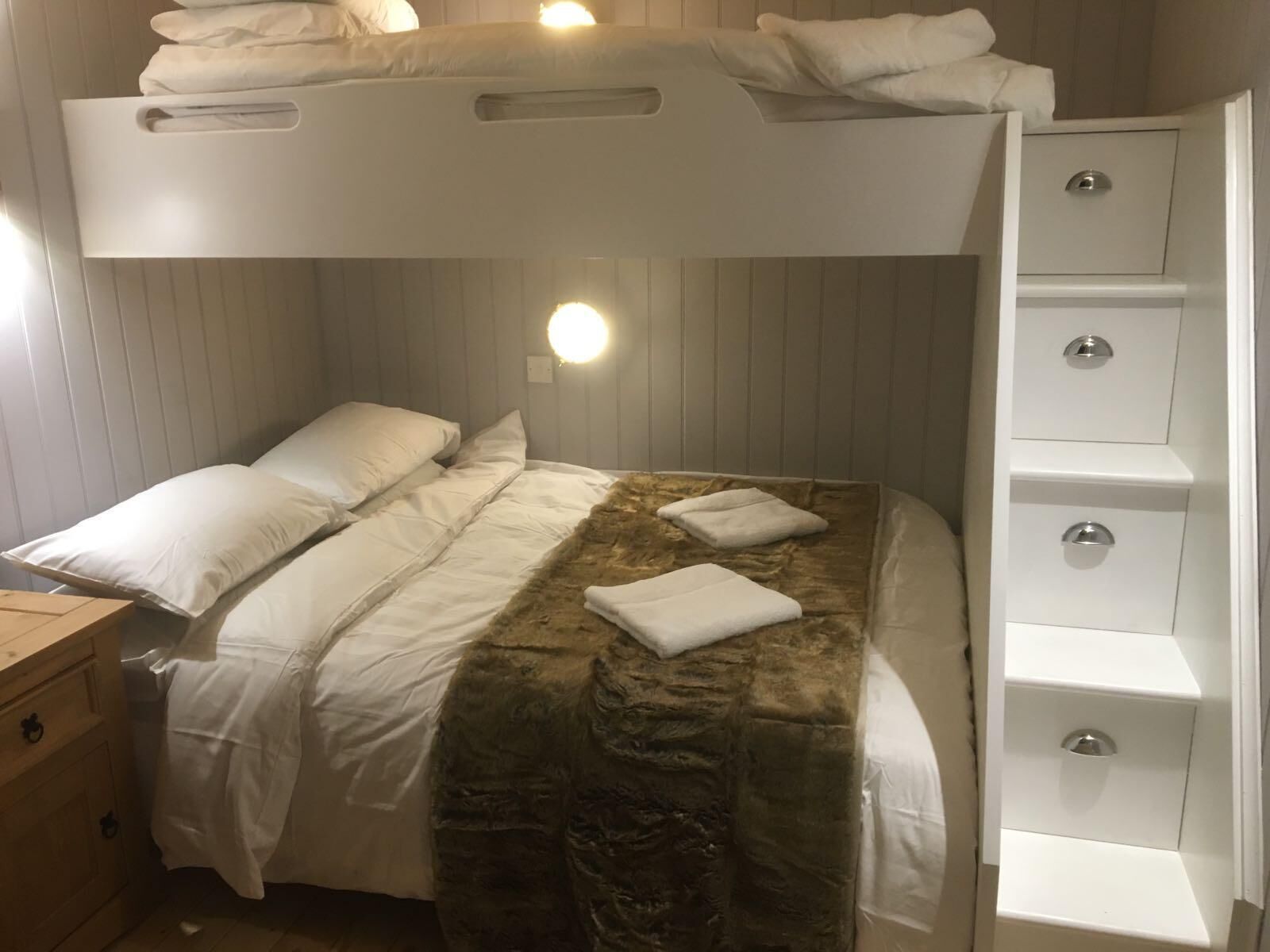 Secret Lodge Views Over Cardiff in Cardiff, United Kingdom