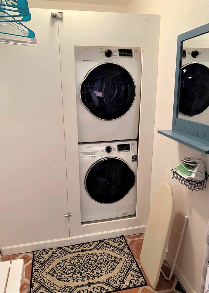 Upland Zen Retreat Cottage near Downtown West Palm Beach Pet Friendly