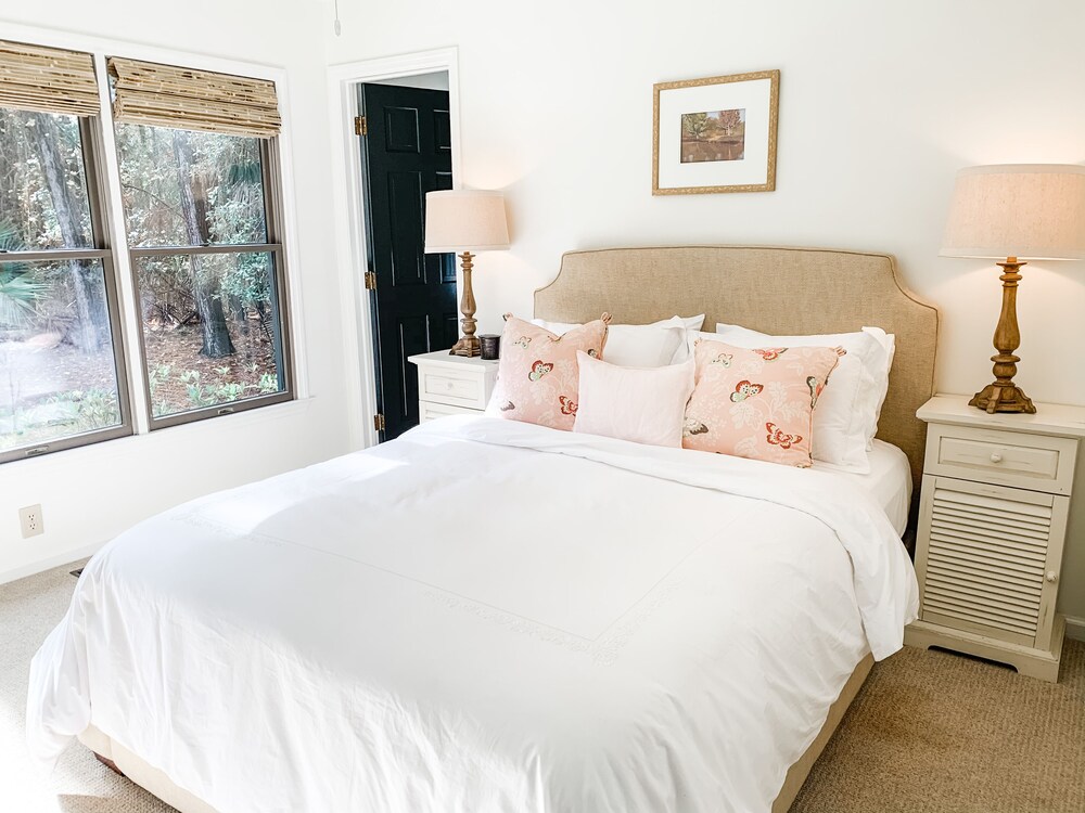 4BR, 3BA renovated Vanderhorst home on a pond Deals & Reviews (Kiawah