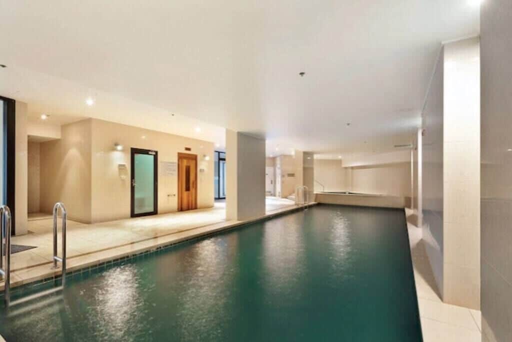 Luxury Apt in Sierra Grand Canal Views 2b 2bath