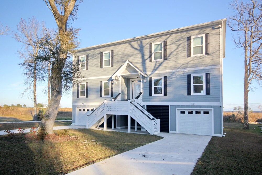 Winyah Bay House! 4 Bedroom/3.5 Bath Home with Magnificent Views in