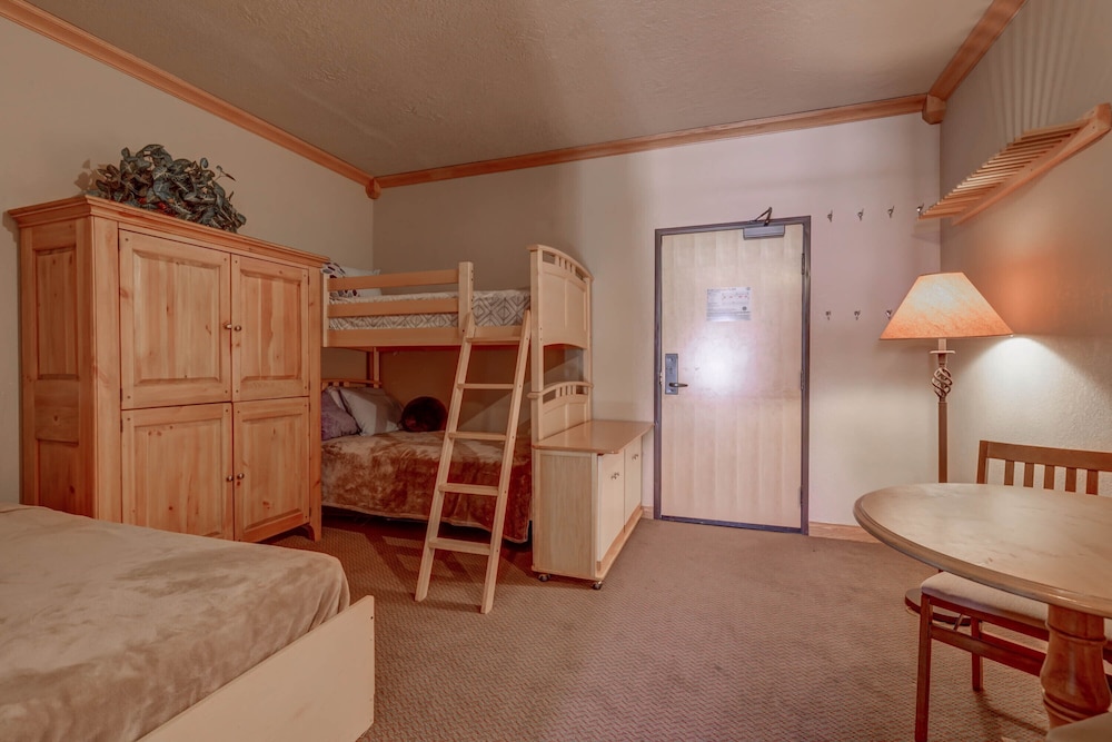 1312 Winter and Summer Adventure Awaits! Brian Head Vrbo