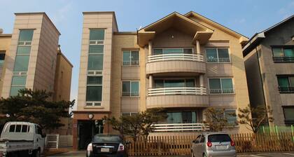 The American House of Camp Humphreys