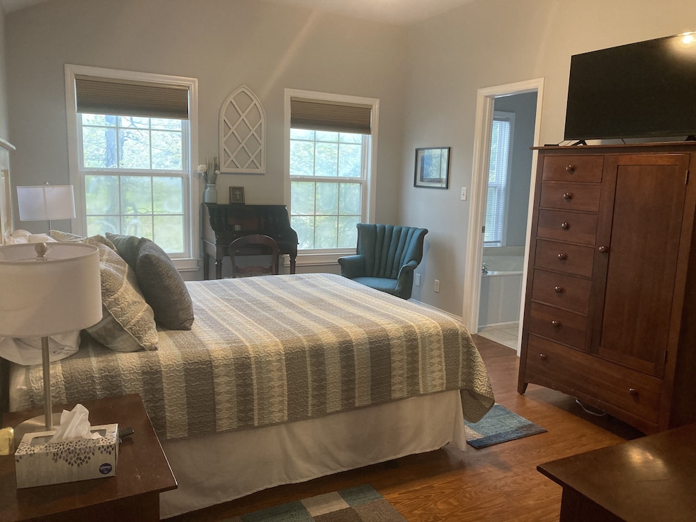 Cabin in the Cove Boathouse Dog Friendly Guntersville Vrbo