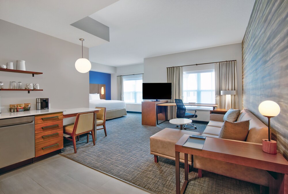 Residence Inn by Marriott Orlando Flamingo Crossing/Western Entrance in